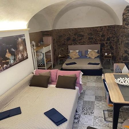 Villa La Piccola Grotta Ursino CTA Exterior foto