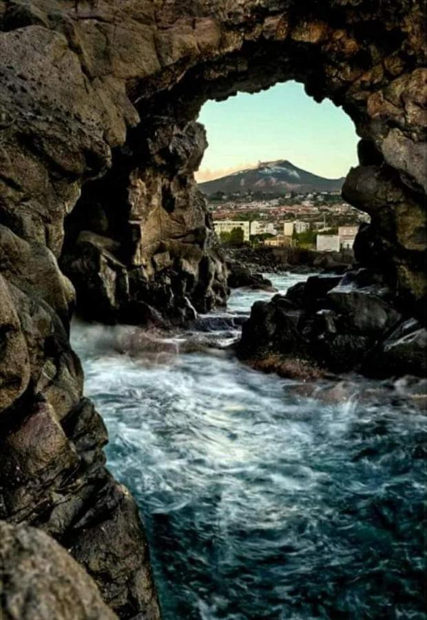 Villa La Piccola Grotta Ursino CTA Exterior foto